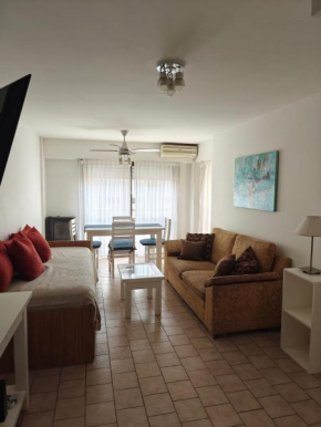 Departamento amoblado en pleno centro, con cochera